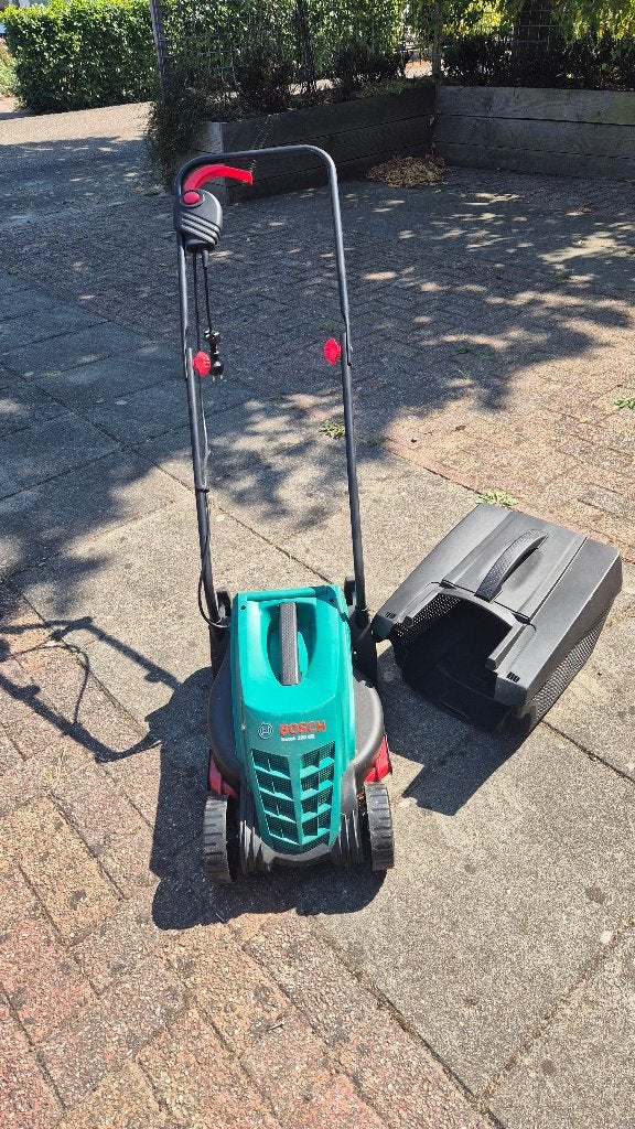Bosch Grasmaaimachine, Ophalen, Elektrische grasmaaier, Opvangbak, Zo goed als nieuw