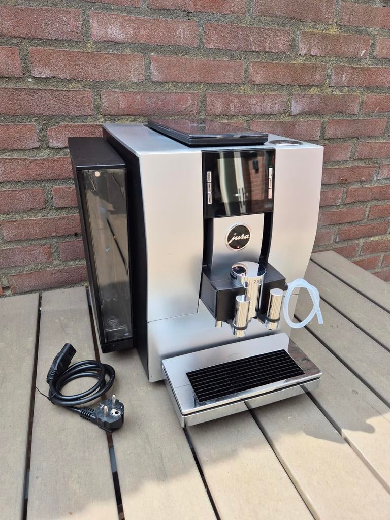Jura Z6 espresso machine zilver, Witgoed en Apparatuur, Koffiezetapparaten, Gemalen koffie, Afneembaar waterreservoir, Espresso apparaat