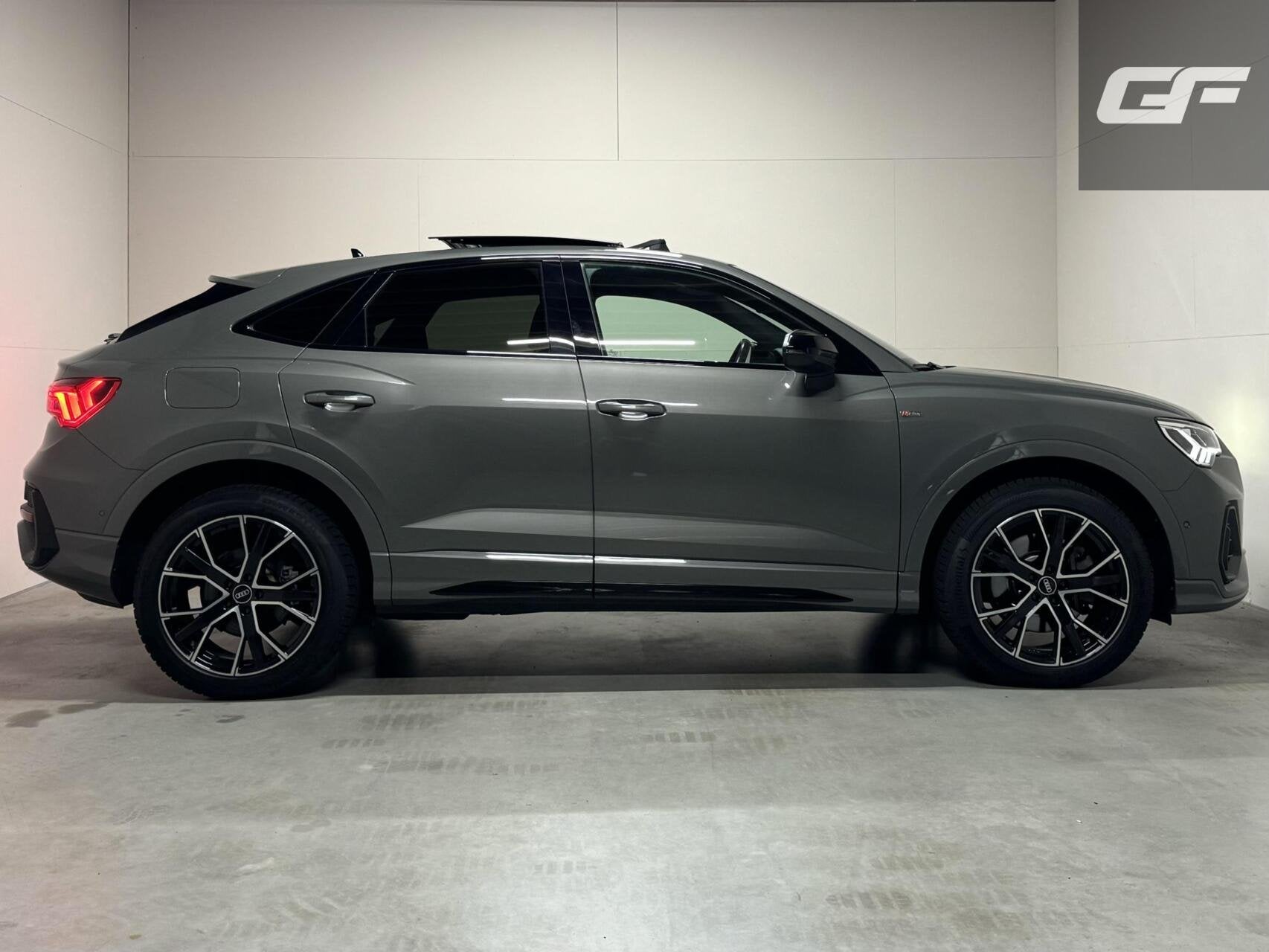 Audi Q3 Sportback 45 TFSIe S-line Pano Leer Carplay NAP, Auto's, Gebruikt, Met garantie (alle), Hybride Elektrisch/Benzine, Automatische klimaatregeling