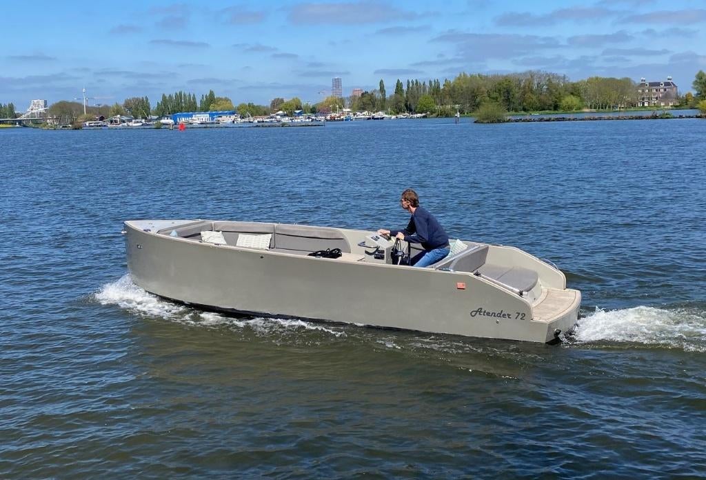 A-tender sloep 72 - 42 PK - 10 pers - boegschroef - bj 2021, Watersport en Boten, Sloepen, Ophalen, Binnenboordmotor, 6 meter of meer