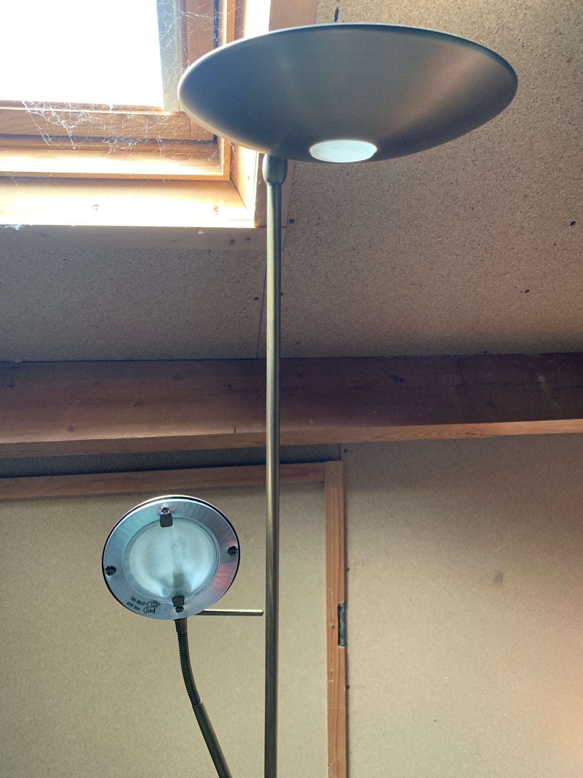 Moderne bronzen hoge vloerlamp met leeslamp 184cm hoog, Ophalen, Gebruikt, Metaal, 150 tot 200 cm