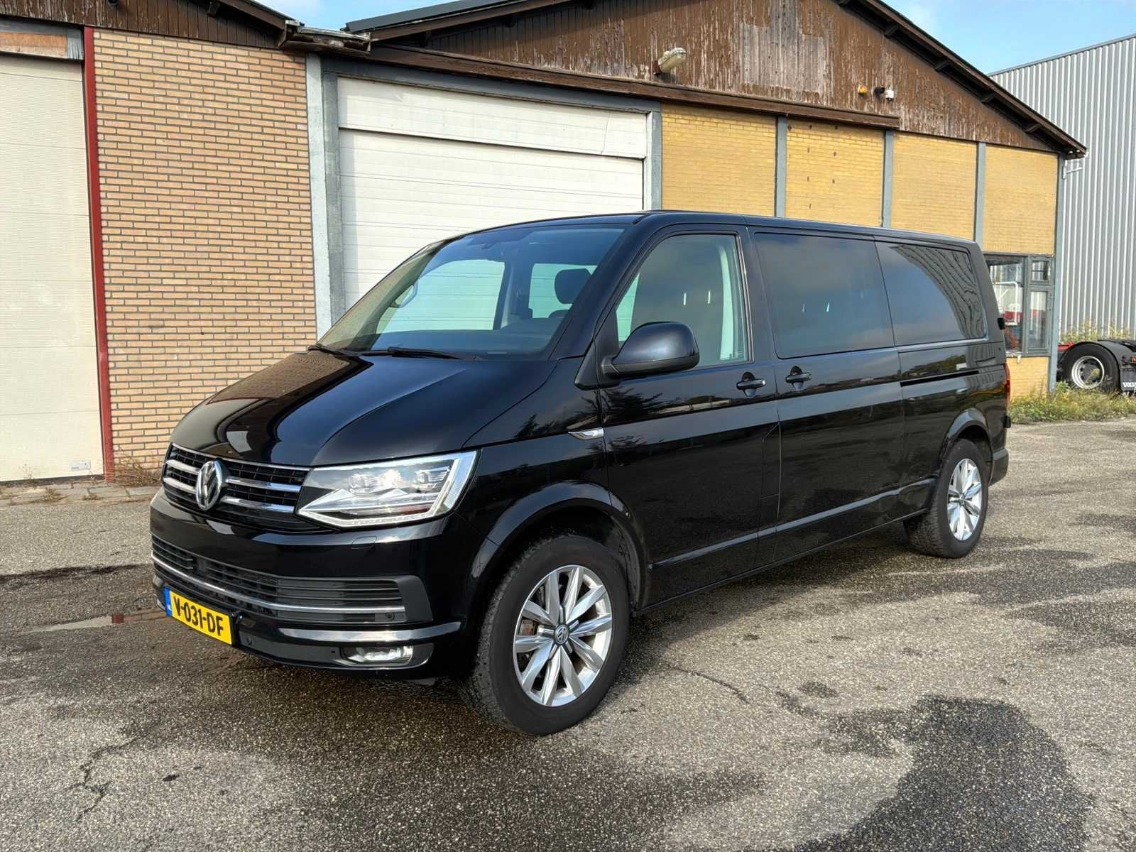 2017 Volkswagen Transporter 2.0 TDI L2H1 DC Hi Bedrijfswagen, Gebruikt, Euro 6, 4 cilinders, Origineel Nederlands