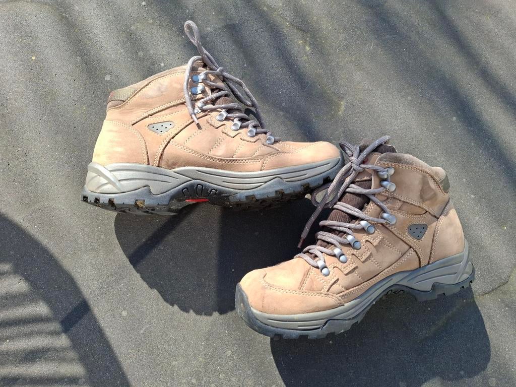 Wandelschoenen wildebeast maat 40, Kleding | Dames, Ophalen, Bruin, Wandelschoenen, Gedragen