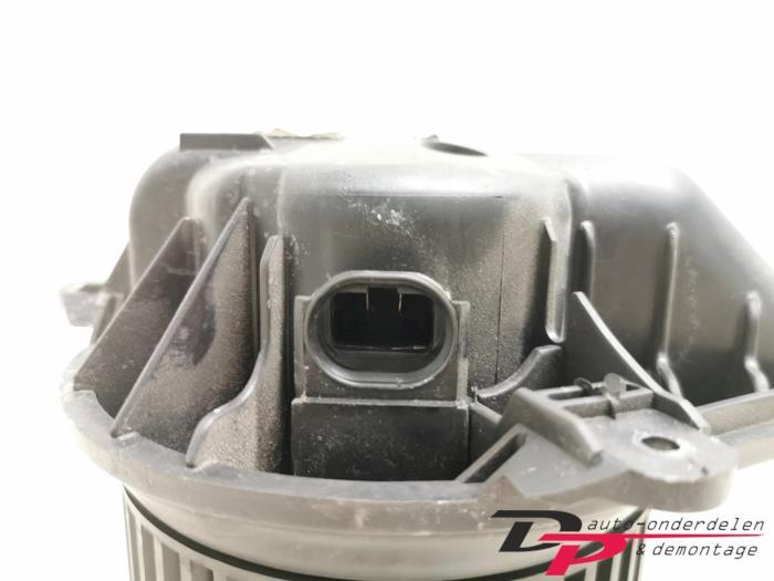 Kachel Ventilatiemotor van een Opel Vivaro, Gebruikt, -, -, Opel