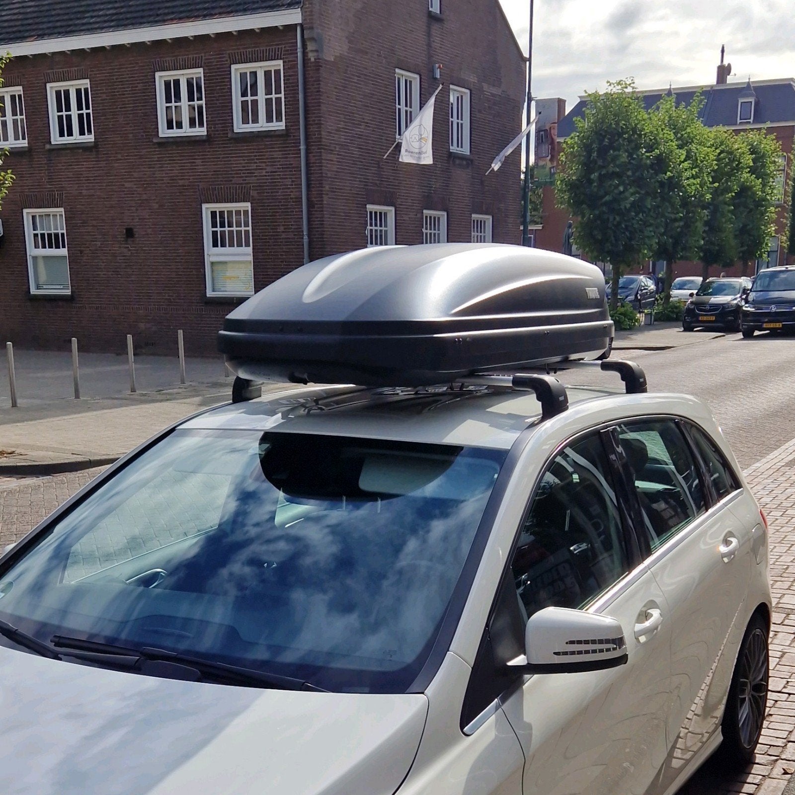 te huur thule Pacific 780 dakkoffer, Ophalen, Zo goed als nieuw