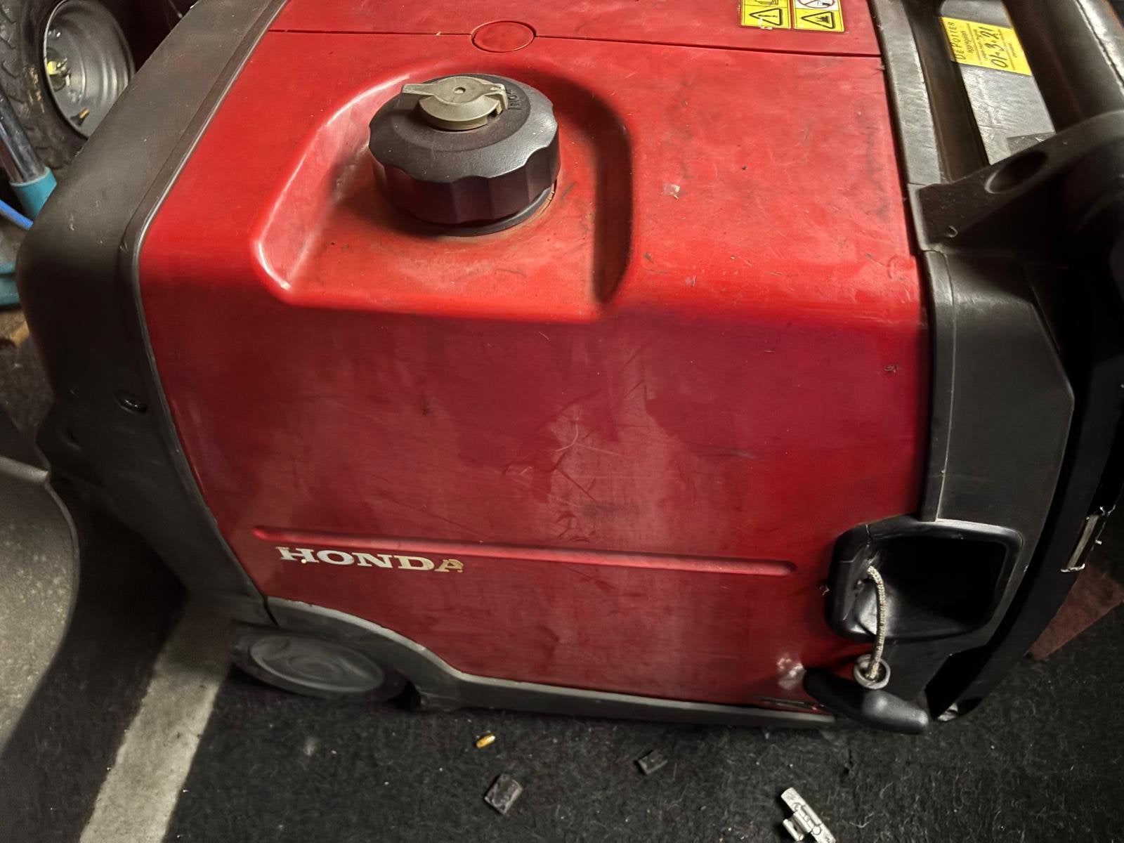 Honda aggregaat eu30i start niet, Ophalen, Zo goed als nieuw, Minder dan 5 kVA, Benzine