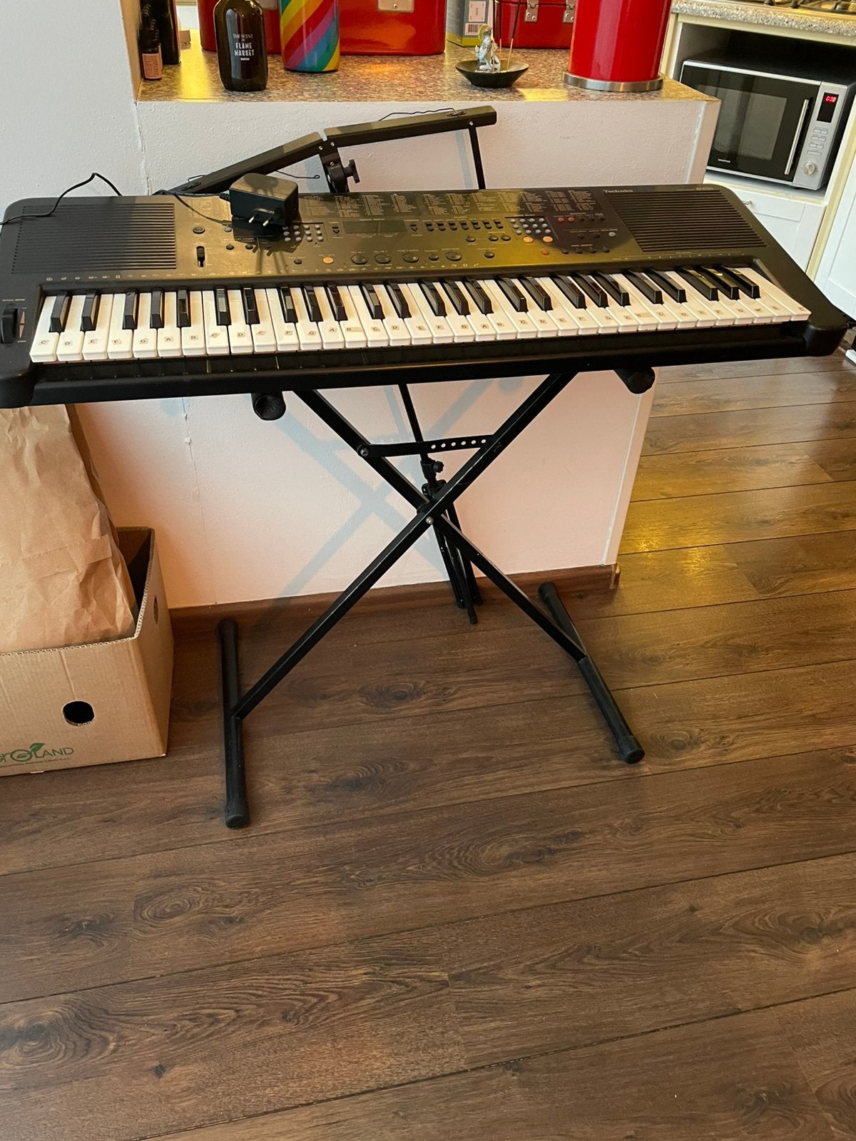 Keyboard incl. standaard, Muziek en Instrumenten, Keyboards, Ophalen, Gebruikt, 61 toetsen, Overige merken