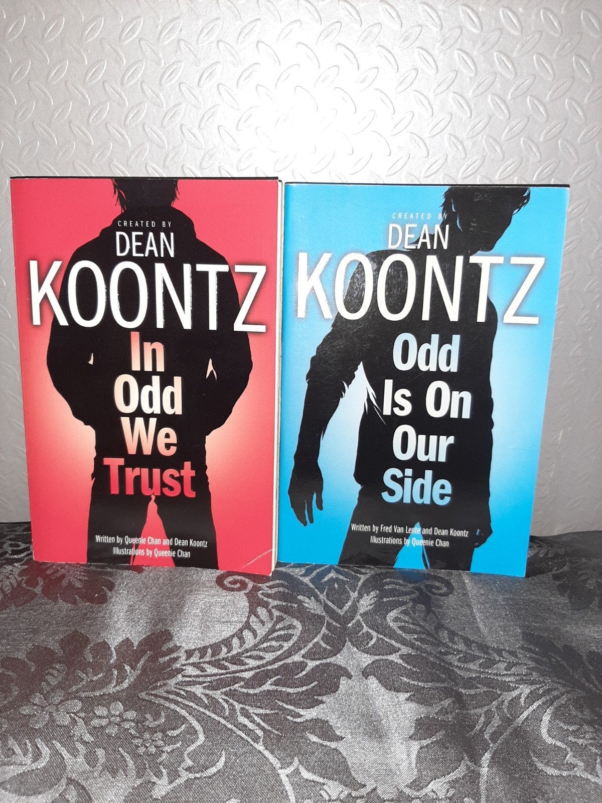 Dean Koontz Graphic Novels In Odd We Trust & Odd Is On Our S, Boeken, Eén stripboek, Ophalen of Verzenden, Zo goed als nieuw