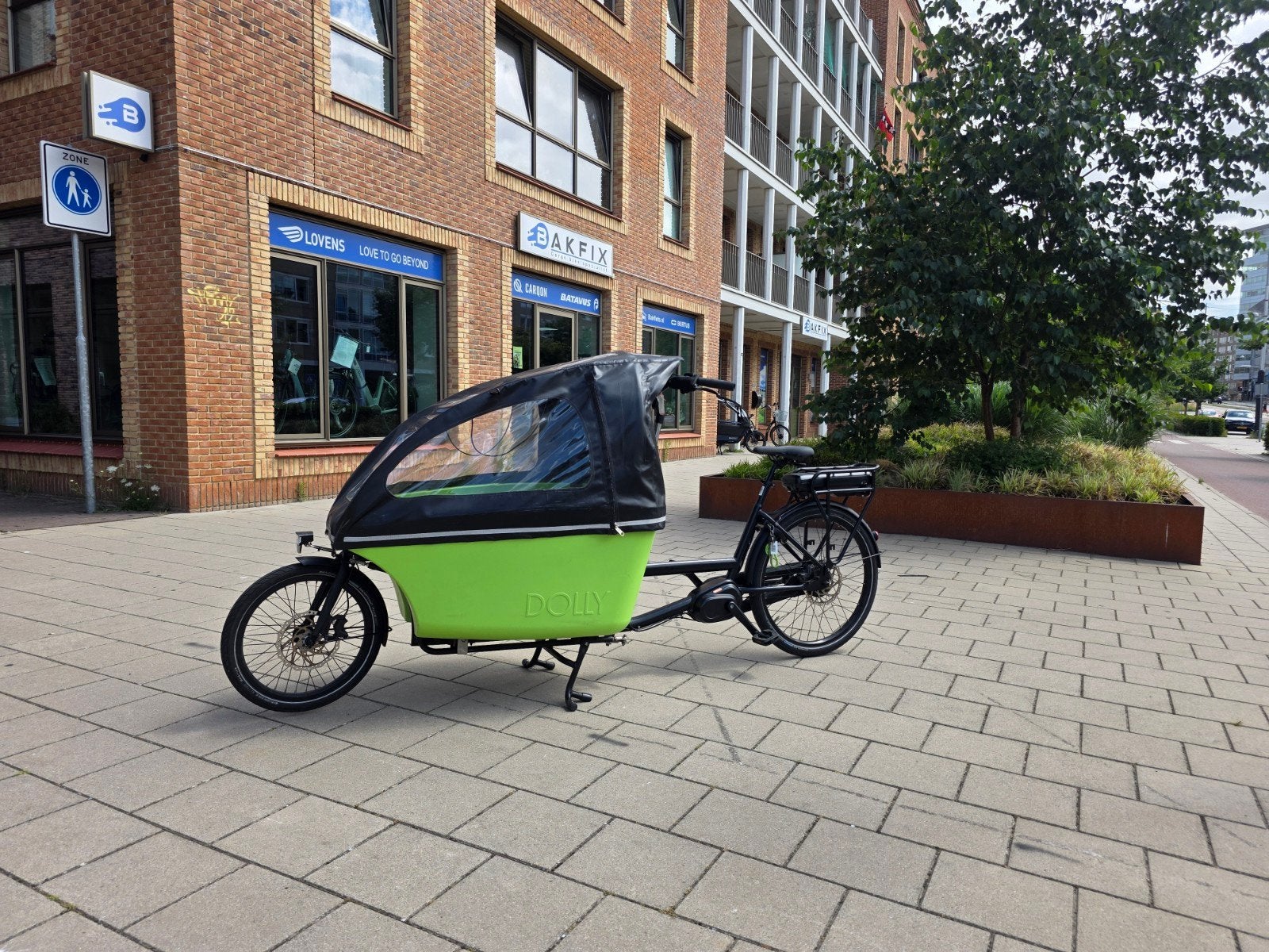 Dolly bakfiets elektrisch met huif en toebehoren, Fietsen en Brommers, Fietsen | Bakfietsen, 4 kinderen of meer, Info@dolly-bakfietsen.nl