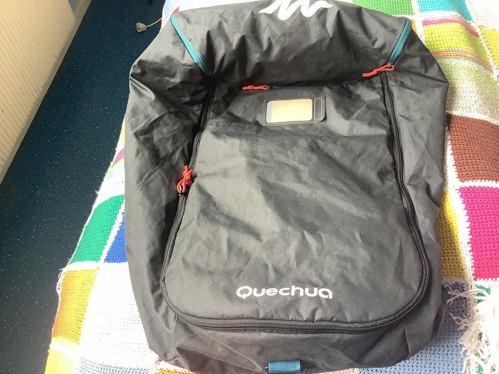 Quechua backpackcover, Ophalen of Verzenden, Zo goed als nieuw