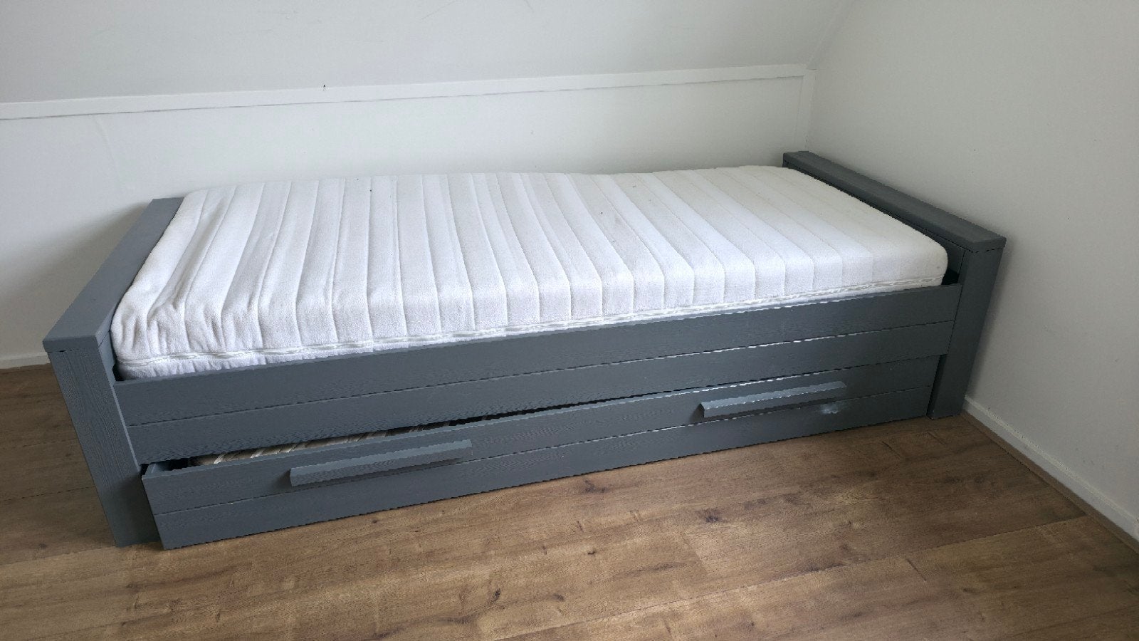 Eenpersoonsbed 90x200 met uitschuifbaar logeerbed, Ophalen, Gebruikt, Eenpersoons, 90 cm