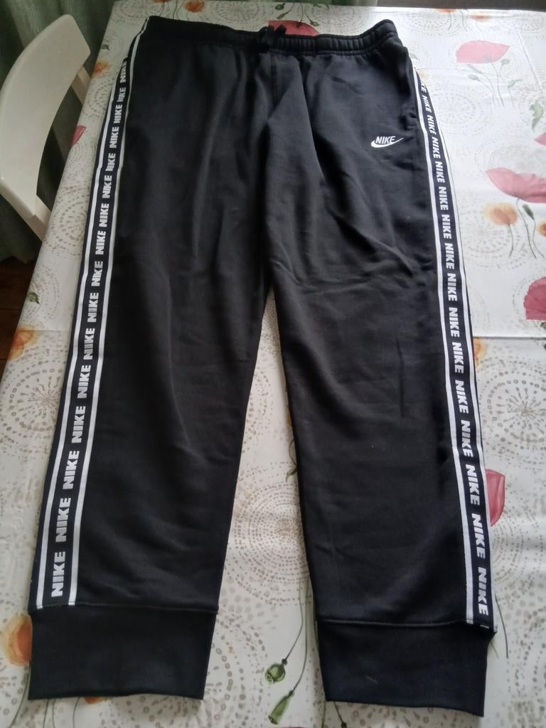 Nike Joggingbroek Zwart met Logo Tape - Nieuw, Kleding | Heren, Sportkleding, Nieuw, Zwart, Ophalen of Verzenden