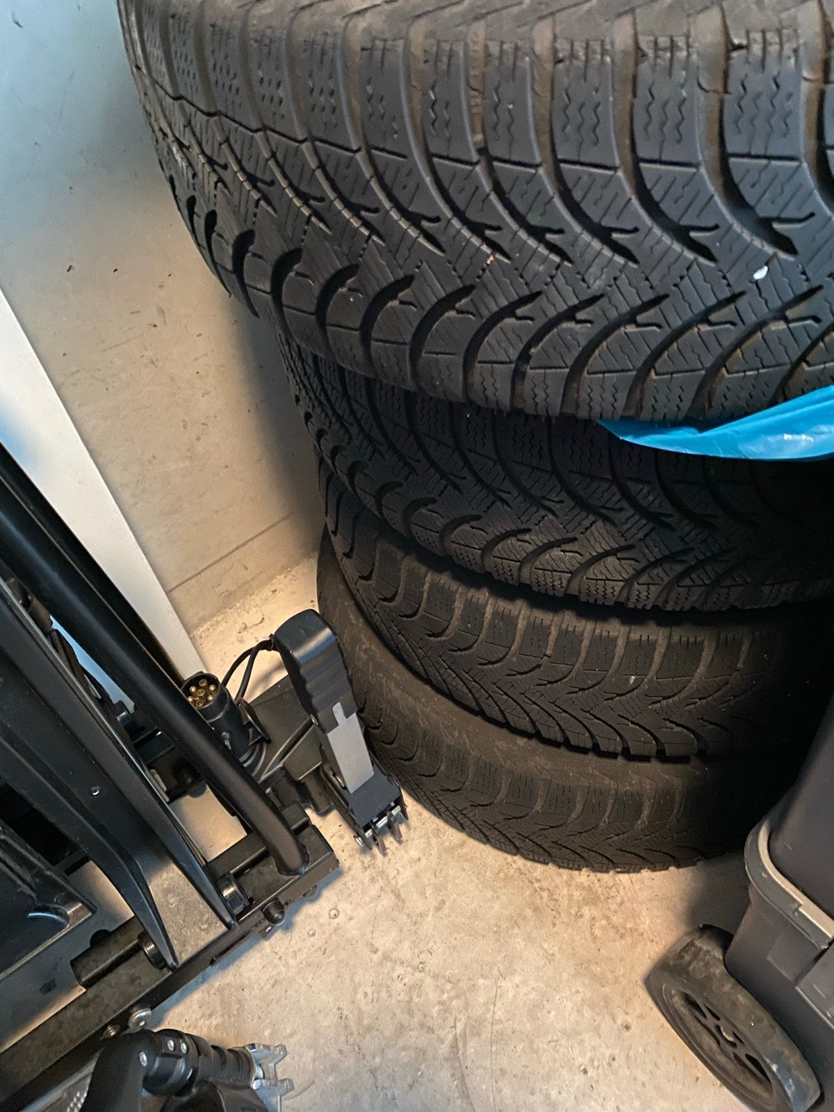 Michelin Winterbanden met Velgen - 185/60 R15 (Opel Agila), Ophalen, Gebruikt, 15 inch, Banden en Velgen
