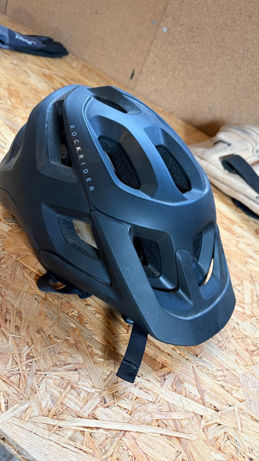 Rockrider MTB Fietshelm mountainbikehelm Maat S (55-59 cm), Ophalen of Verzenden, Zo goed als nieuw, S, Heer of Dame
