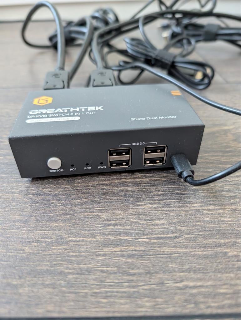 Greathtek DP KVM Switch 2 in 1 uit 4K@60Hz, Computers en Software, Overige Computers en Software, Zo goed als nieuw, Ophalen of Verzenden