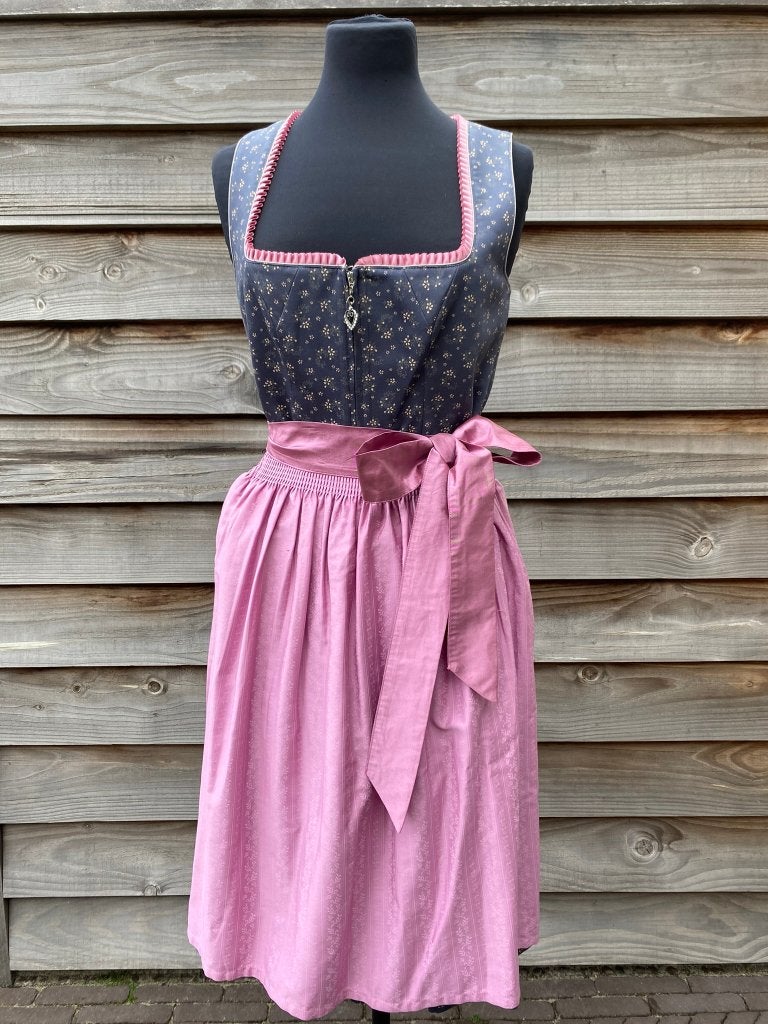 Mooie dirndl maat 36, Nieuw, Ophalen of Verzenden, Overige thema's, Kleding