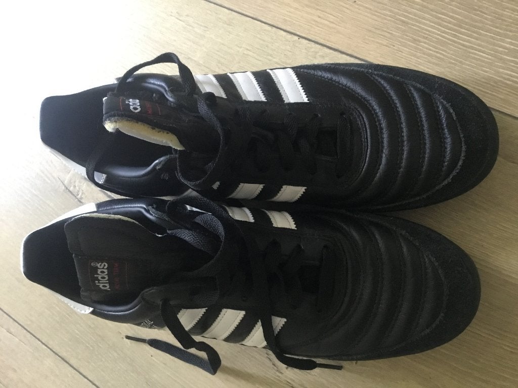 Adidas Mundial Team, Maat XS of kleiner, Verzenden, Gebruikt, Schoenen