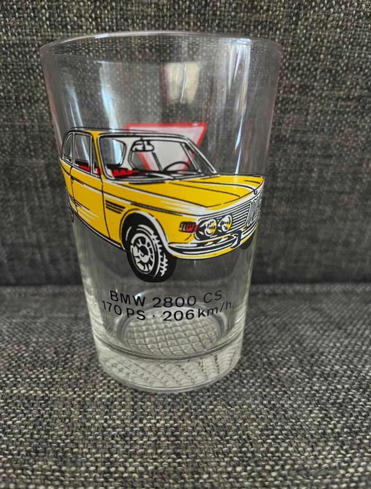 Vintage glas met afbeelding gele BMW 2800 CS, Ophalen of Verzenden, Zo goed als nieuw