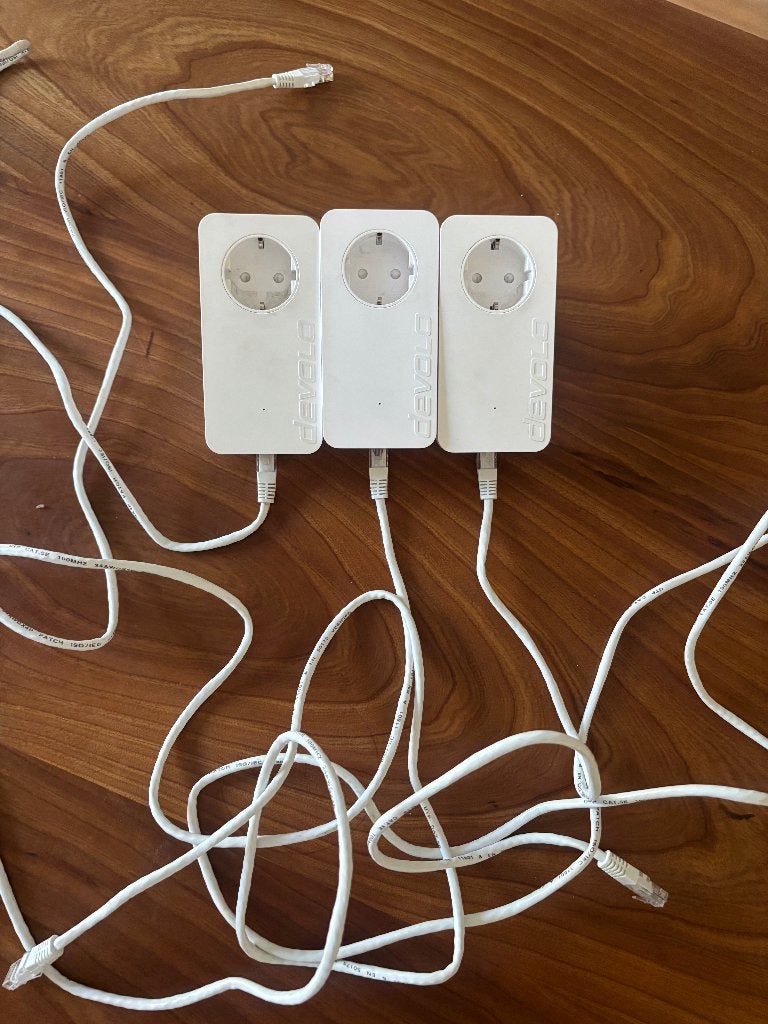 Devolo dLan 1200+  Powerline Adapters (3 stuks) & bekabeling, Computers en Software, Powerlines, Ophalen of Verzenden, Zo goed als nieuw