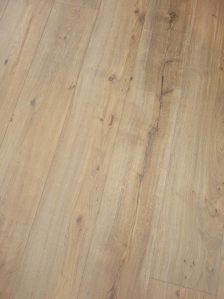 GEZOCHT! Laminaat Berry Halloc Floor (Wintereik), Nieuw, Ophalen of Verzenden, 10 tot 30 cm, Hout