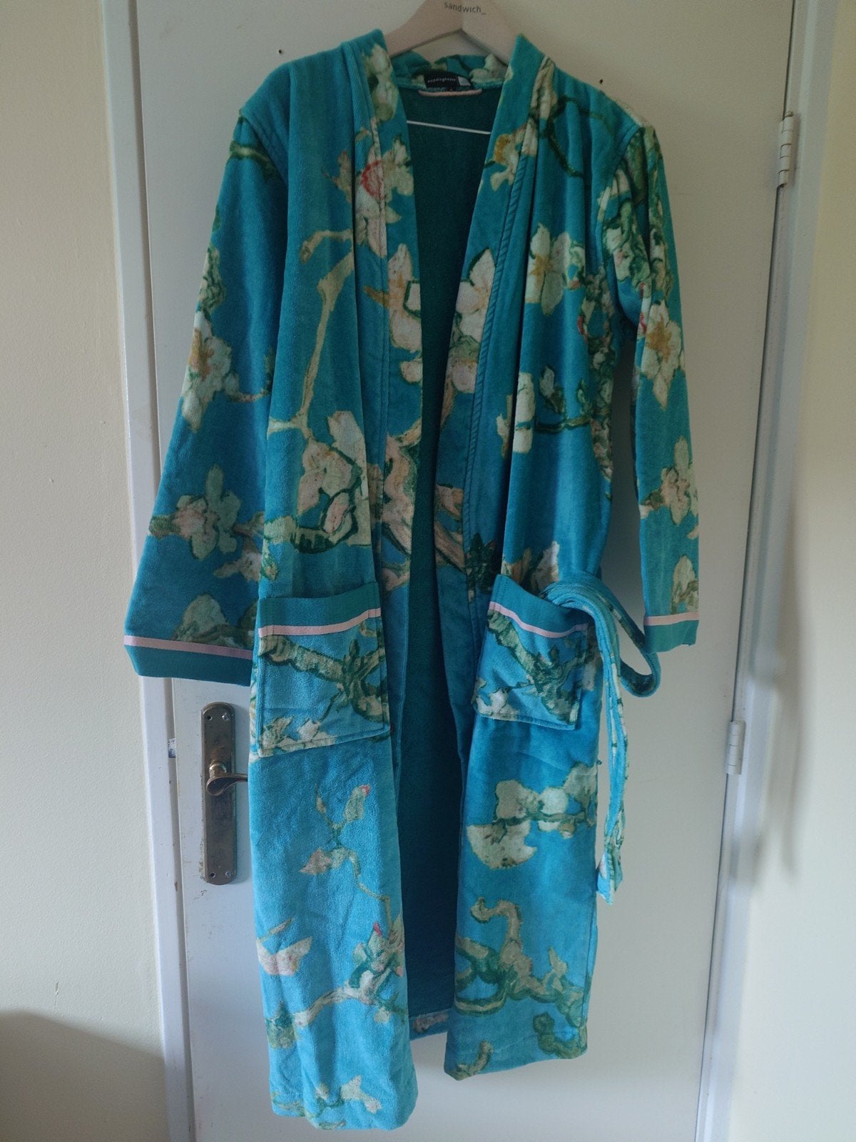 Badjas  Beddinghouse Van Gogh Bloemen Lichtblauw XL, Kleding | Dames, Van Gogh, Ophalen of Verzenden, Zo goed als nieuw, Maat 46/48 (XL) of groter