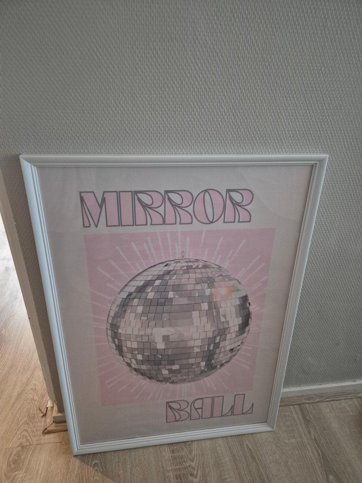 2 schilderijen met posters, Ophalen, Zo goed als nieuw