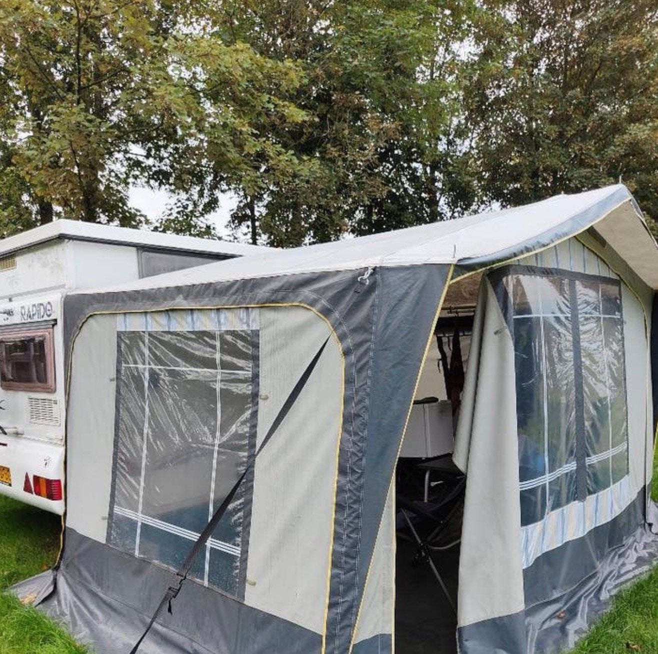 Voortent Rapido club 32 GEZOCHT, Caravans en Kamperen, Ophalen of Verzenden, Zo goed als nieuw