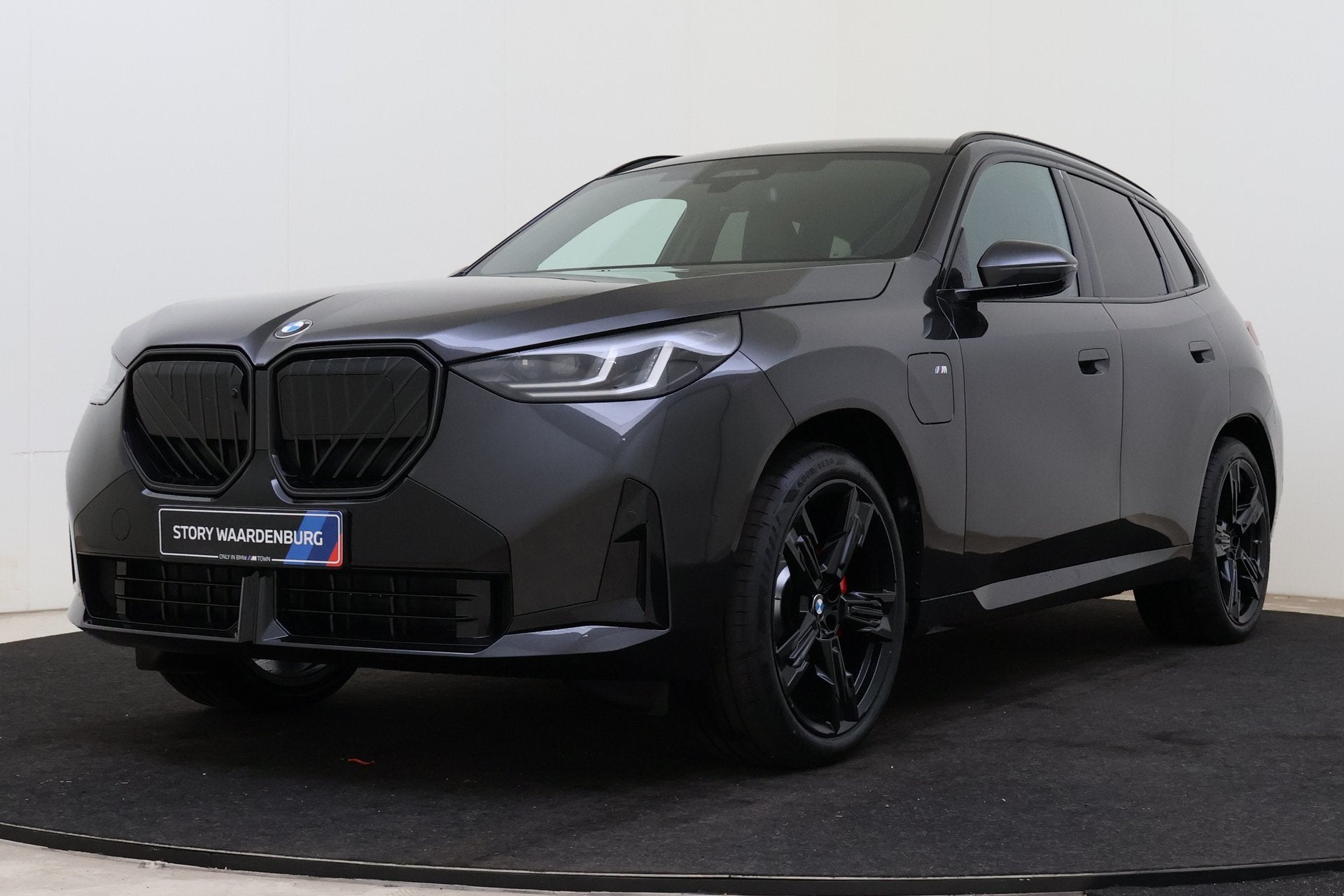BMW X3 30e xDrive M Sport Automaat / Trekhaak / Panoramadak, Auto's, Automaat, 1998 cc, Zwart, Leder