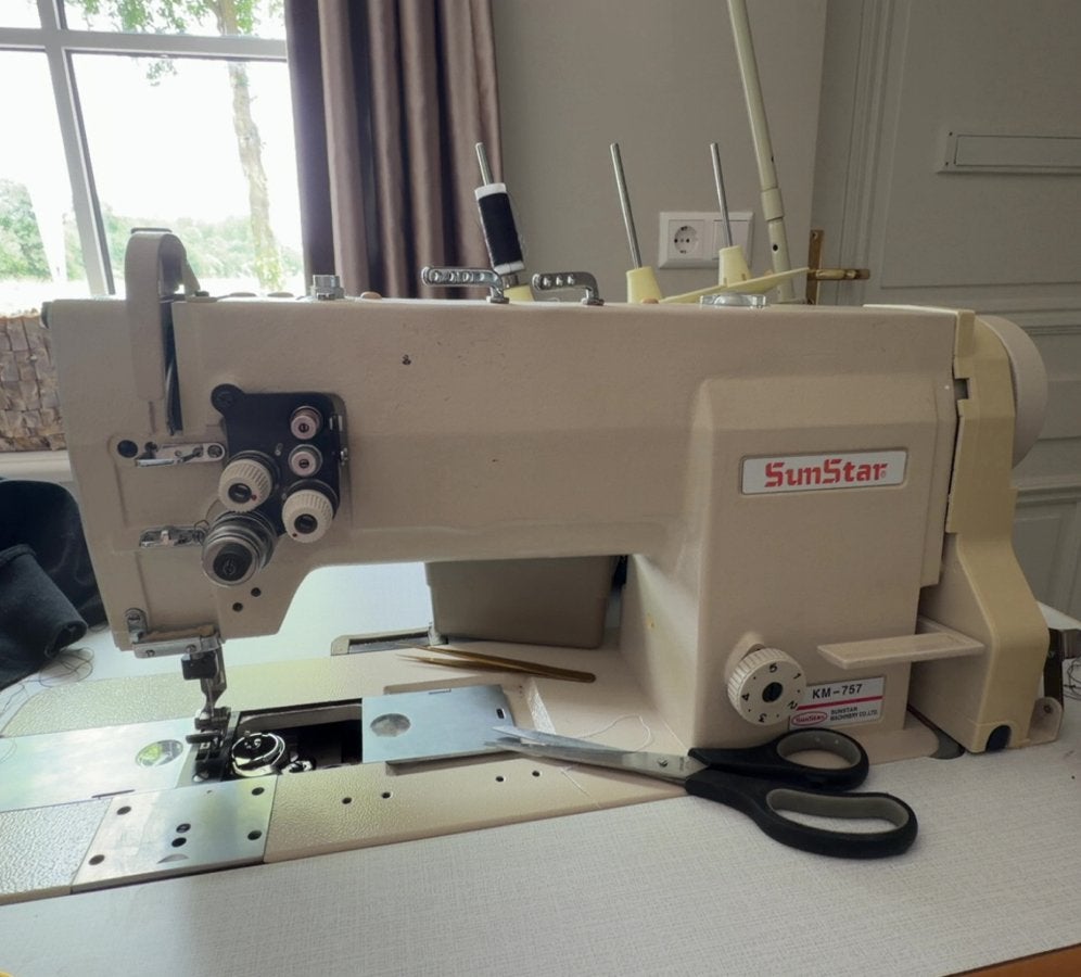 SunStar KM-757 Industriële Lockmachine, Gebruikt, Lockmachine, Industrieel, Ophalen