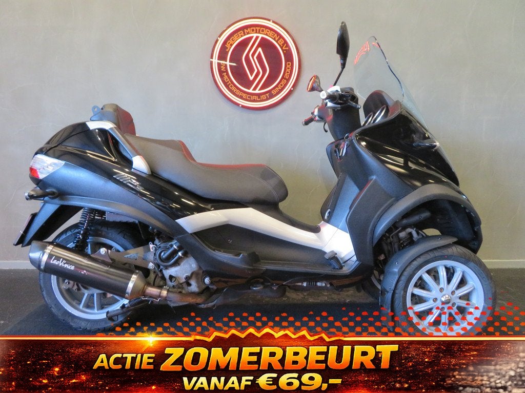 Piaggio MP3 400 LT MET VOETREM! (bj 2009), Motoren, Motoren | Piaggio, Scooter, Bedrijf, 399 cc, 12 t/m 35 kW