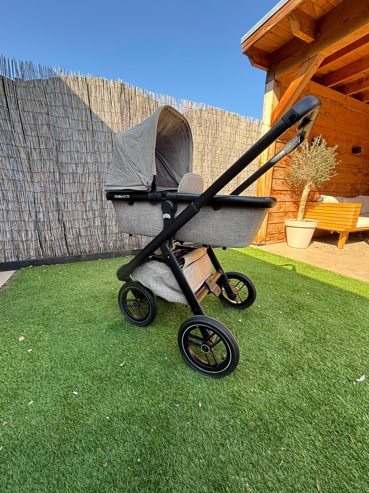 Complete Dubatti One Kinderwagen Taupe - Zeer Netjes, Ophalen, Kinderwagen, Overige merken, Verstelbare duwstang