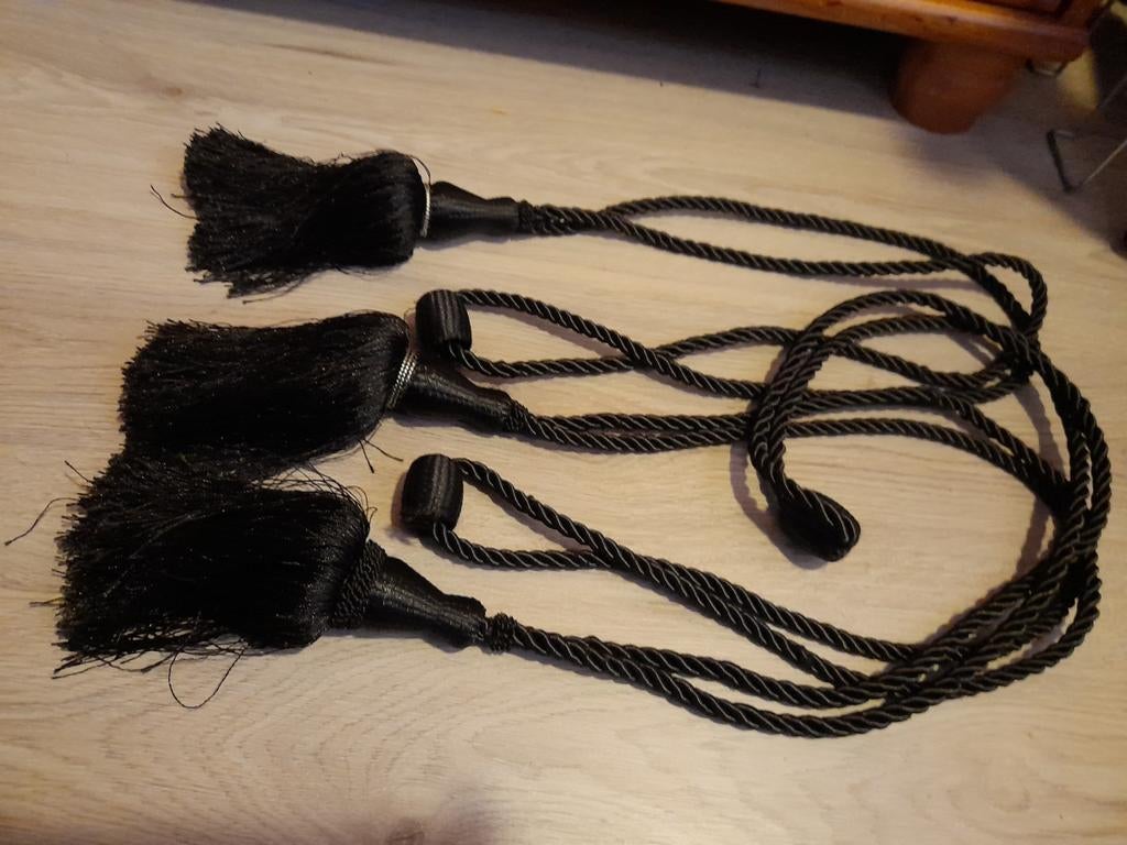 Gordijnhangers/ kwasten zwart 3x, Ophalen of Verzenden, Zwart