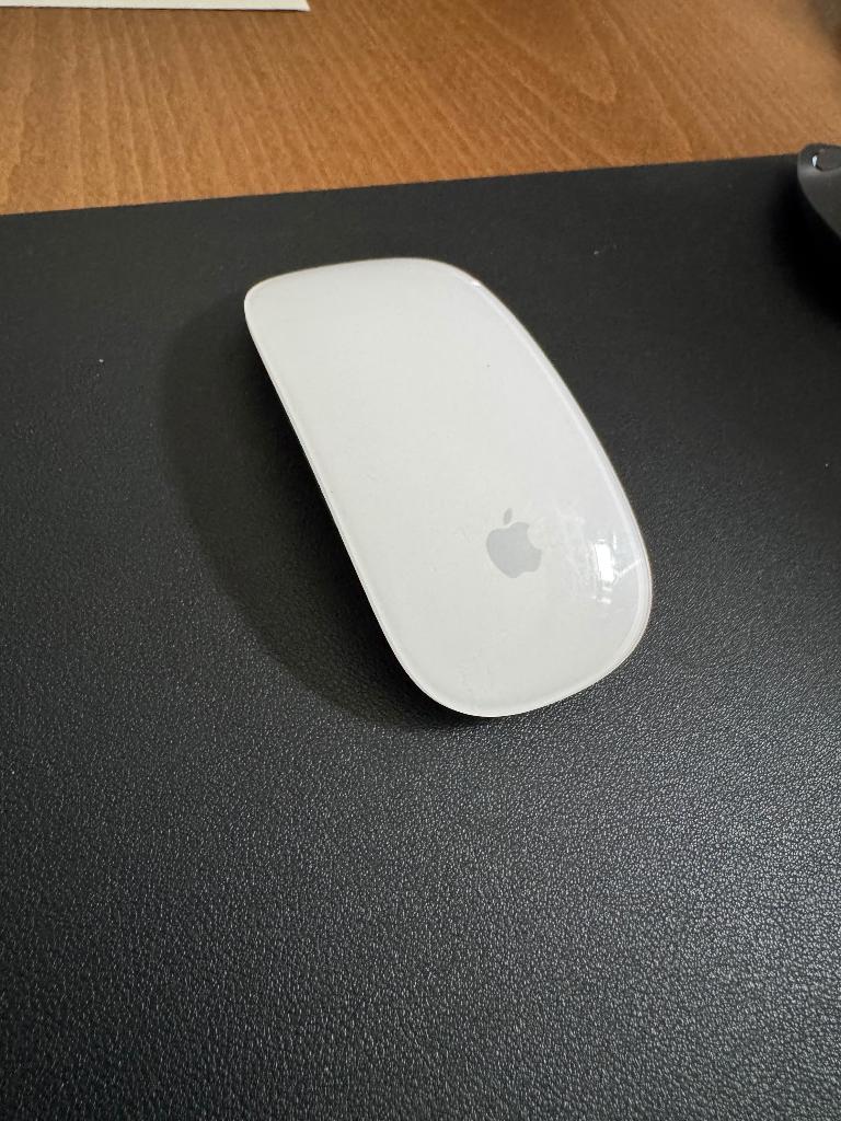 Apple Magic Mouse (A1296), Muis, Gebruikt, Ophalen of Verzenden, Draadloos