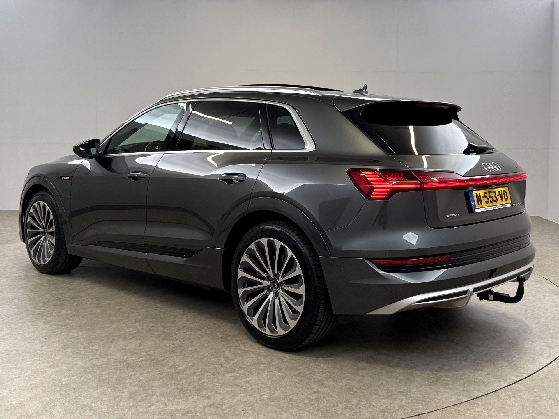 Audi e-tron 55 quattro S-Line 95 kWh | Snelladen | SOH 91% |, Auto's, Automaat, Vierwielaandrijving, 408 pk, SUV of Terreinwagen