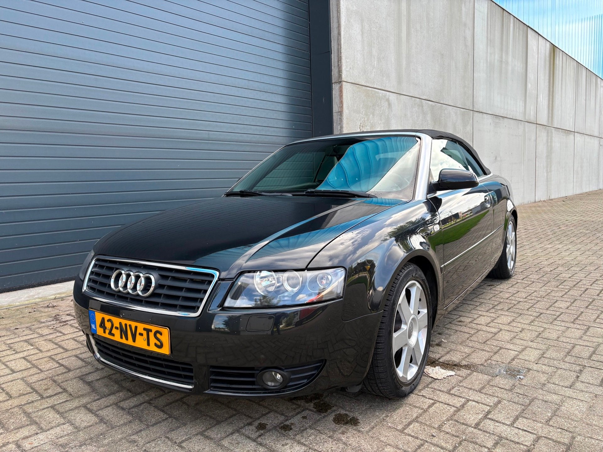 Audi A4 Cabriolet 2.4 V6 Pro Line AUT LEDER PDC XENON, Auto's, Gebruikt, Zwart, Cabriolet, 4 stoelen