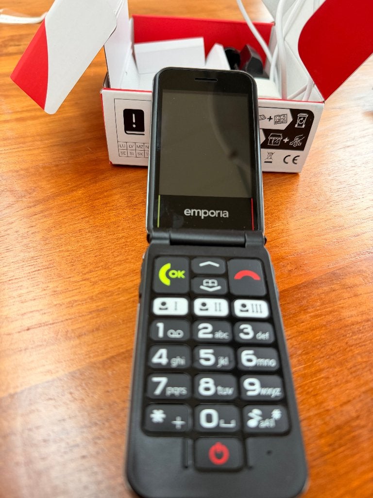 mobieltje Emporia Joy-LTE, Telecommunicatie, Mobiele telefoons | Overige merken, Nieuw, Inklapmodel, Ophalen of Verzenden, Minder dan 3 megapixel