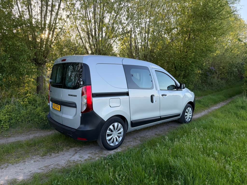 Dacia Dokker 2017 Minicamper | 1.6 Benzine | Airco, Caravans en Kamperen, Campers, Overige merken, Buscamper of Camperbus, Tot en met 2