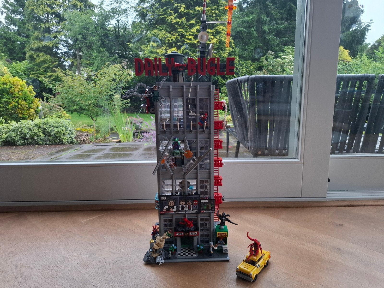 Lego Daily Bugle 76178 met doos en boekje, Kinderen en Baby's, Speelgoed | Duplo en Lego, Marvel, Lego, Ophalen of Verzenden, Zo goed als nieuw