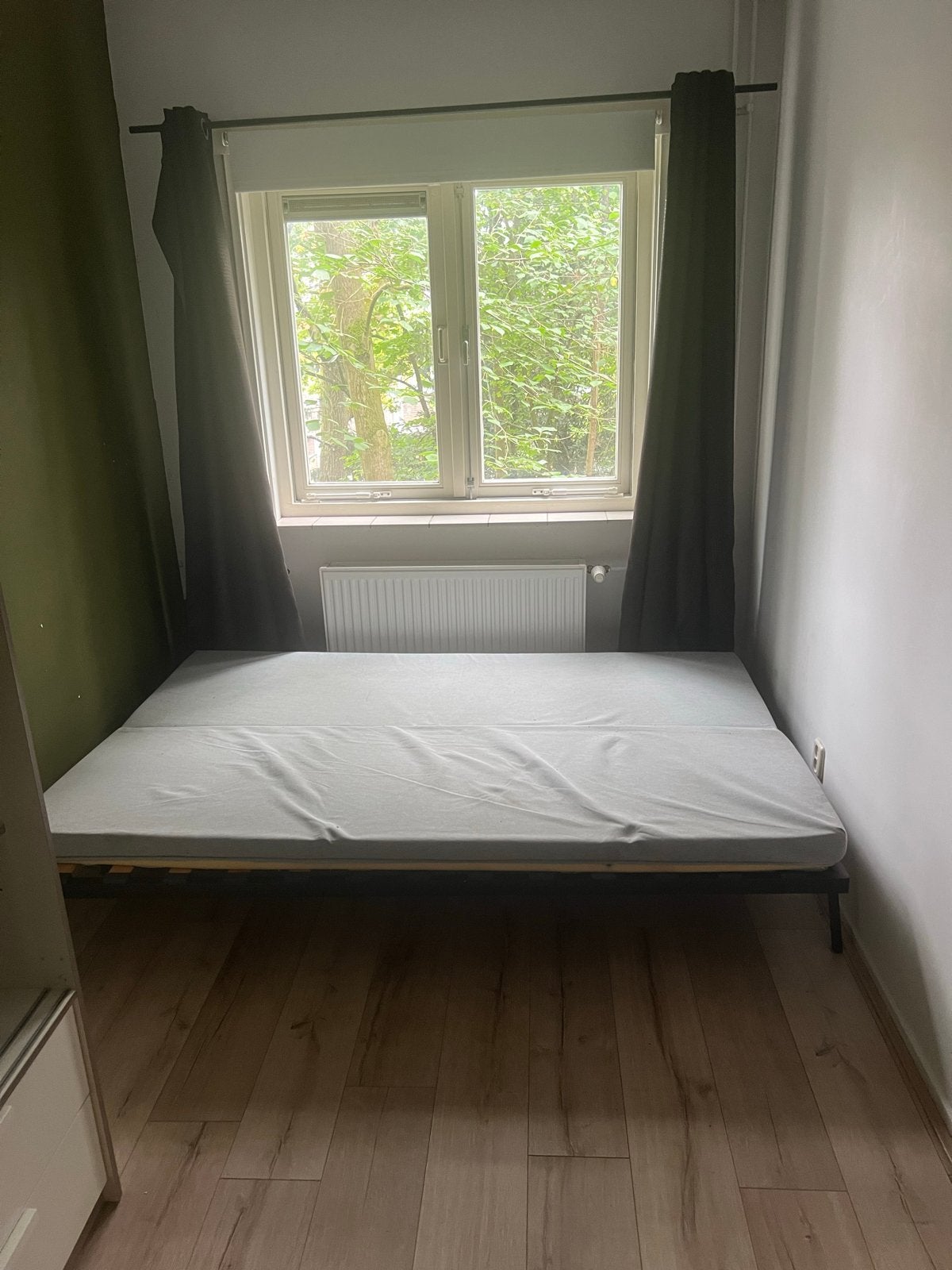 IKEA Bedbank 140x200 - Ideaal voor kleine ruimtes, Ophalen, Zwart, Tweepersoons, 140 cm