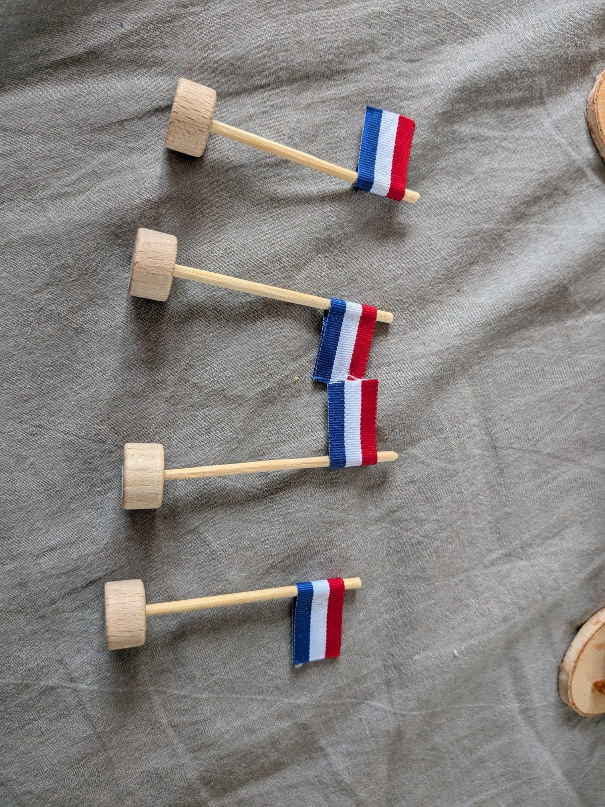 vlag steker voor de jaarring van grimms, Hobby en Vrije tijd, Ophalen of Verzenden