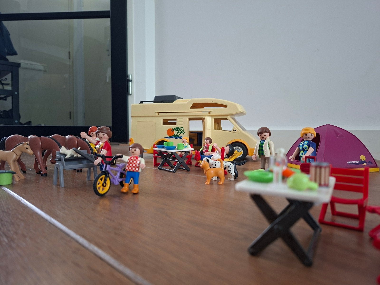 Playmobil Camping Set met Camper, Tent, Paarden en Figuren, Ophalen of Verzenden, Jongen of Meisje