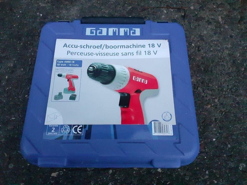 Accuboormachine, Doe-het-zelf en Verbouw, Ophalen, Zo goed als nieuw, Minder dan 400 watt, Boor- en Schroefmachine