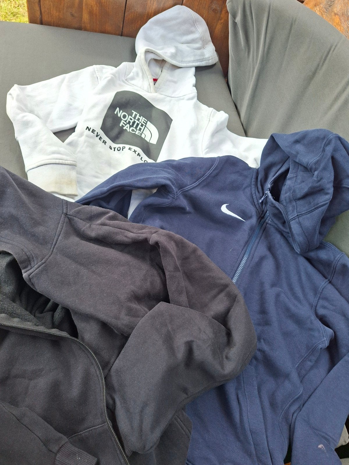 3 vesten/truien: Nike, The North Face (met vlekjes), Ophalen, Blauw, Overige maten, Nike, The North Face