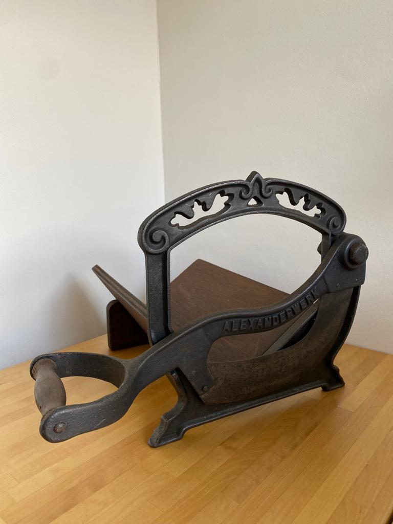 Oude Alexanderwerk broodsnijmachine gietijzer antiek, Antiek en Kunst, Ophalen of Verzenden