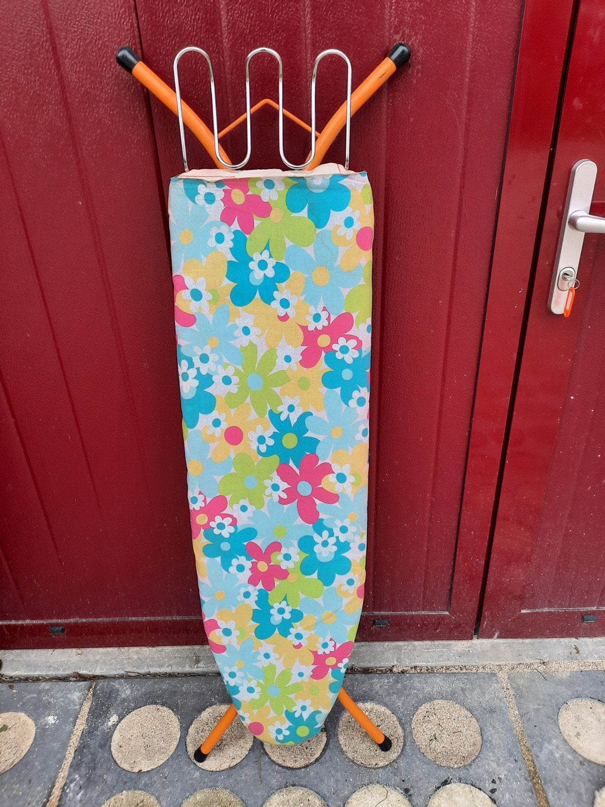 Strijkplank met vrolijke bloemenprint, Witgoed en Apparatuur, Strijkijzers en Strijkplanken, Ophalen, Gebruikt