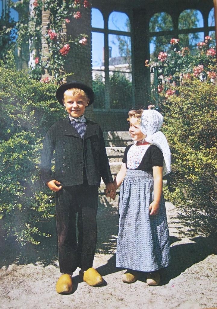 twee kinderen in Zeeuwse klederdracht - nieuw, Verzenden, 1980 tot heden, Ongelopen, Klederdracht