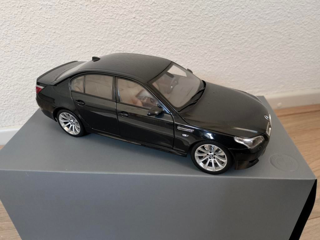 BMW M5 (E60) Sedan  Black 1:18 Kyosho, Ophalen, Kyosho
