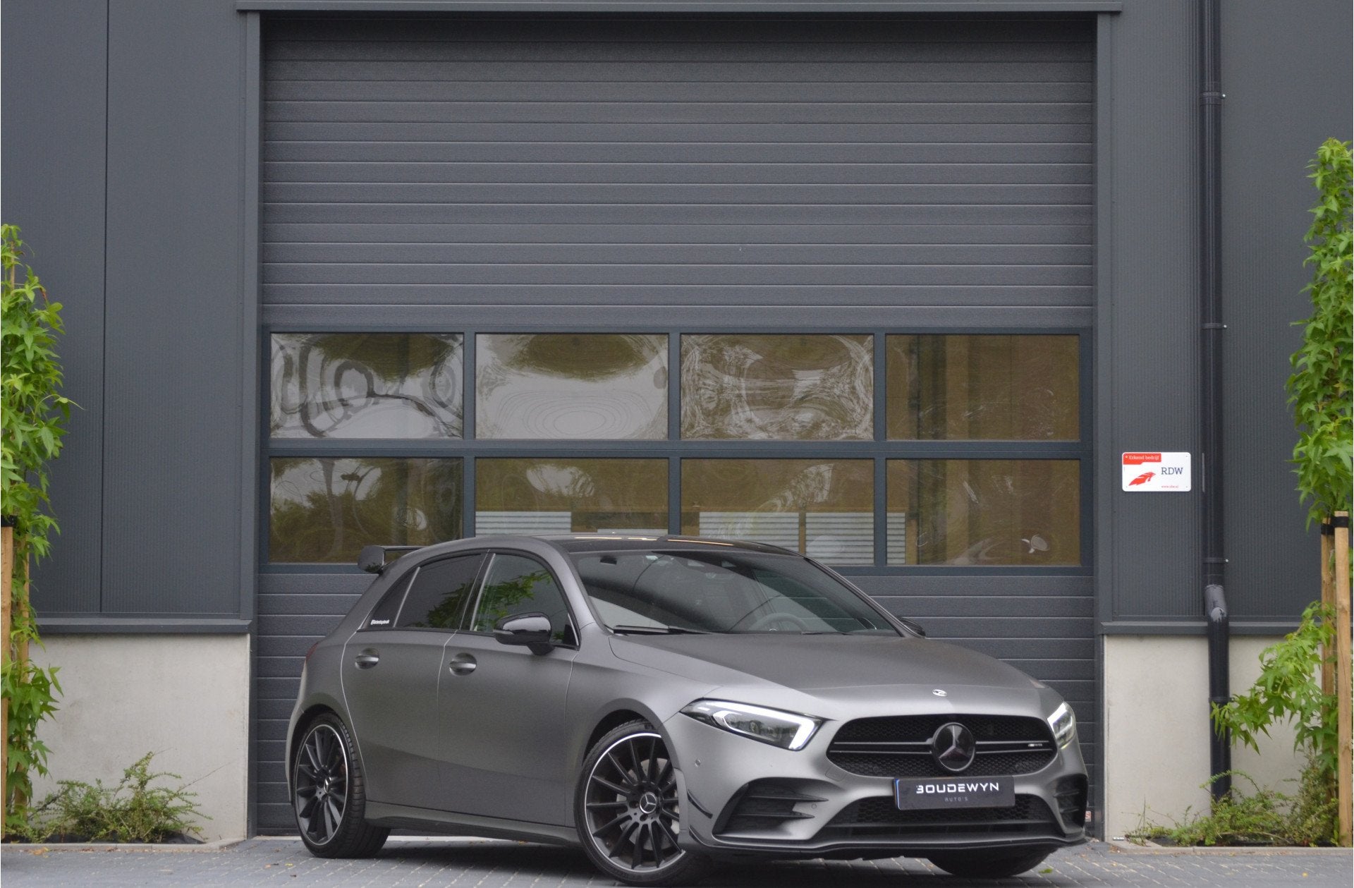 Mercedes-Benz A-Klasse AMG 35 4MATIC Edition 1 Pano | Burmes, Auto's, Automaat, 1800 kg, Euro 6, 4 cilinders