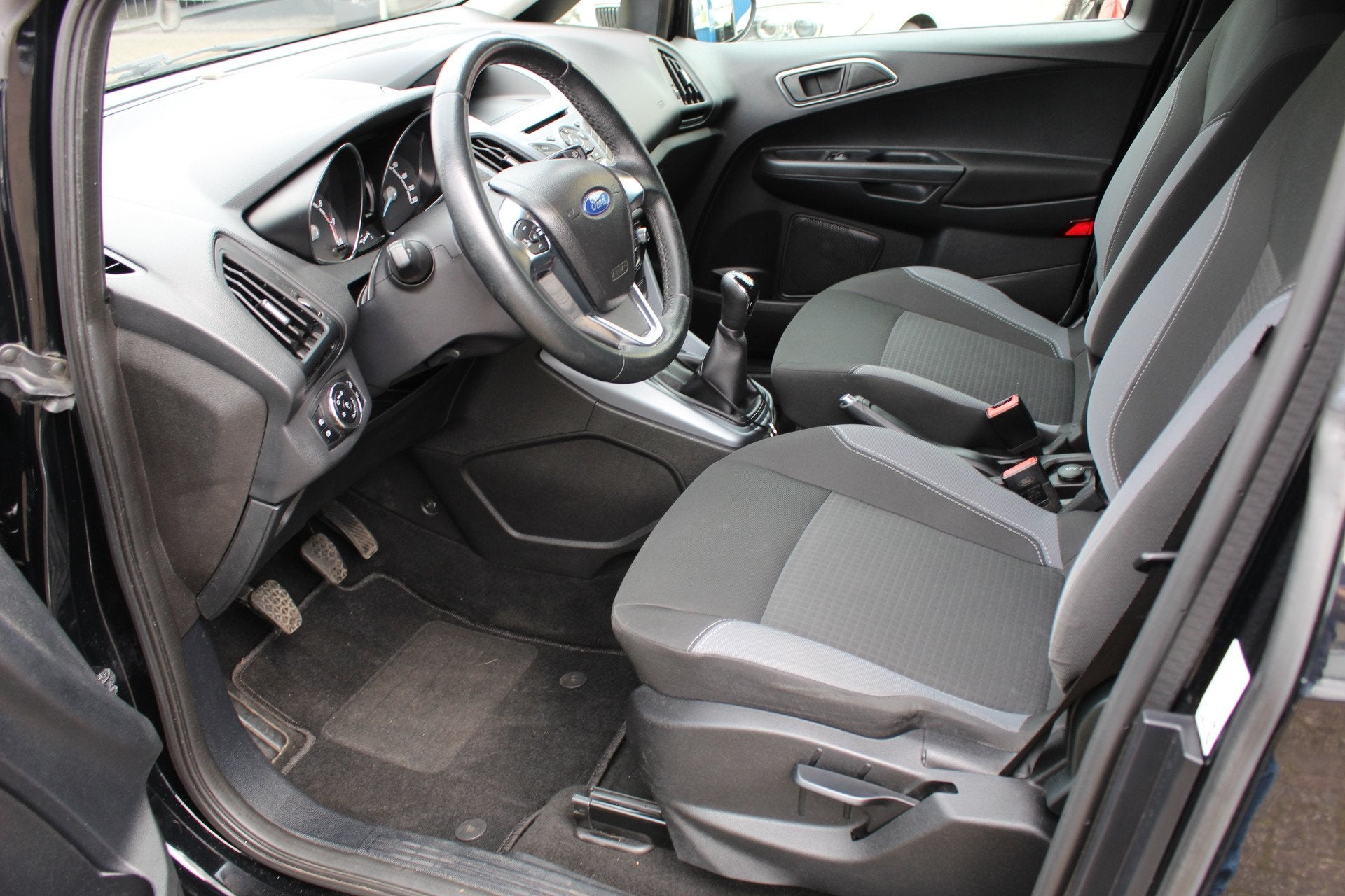 Ford B-Max 1.0i "Titanium" Clima - Navi - PDC ! 100 Pk, Auto's, Ford, Voorwielaandrijving, 101 pk, Gebruikt, Zwart