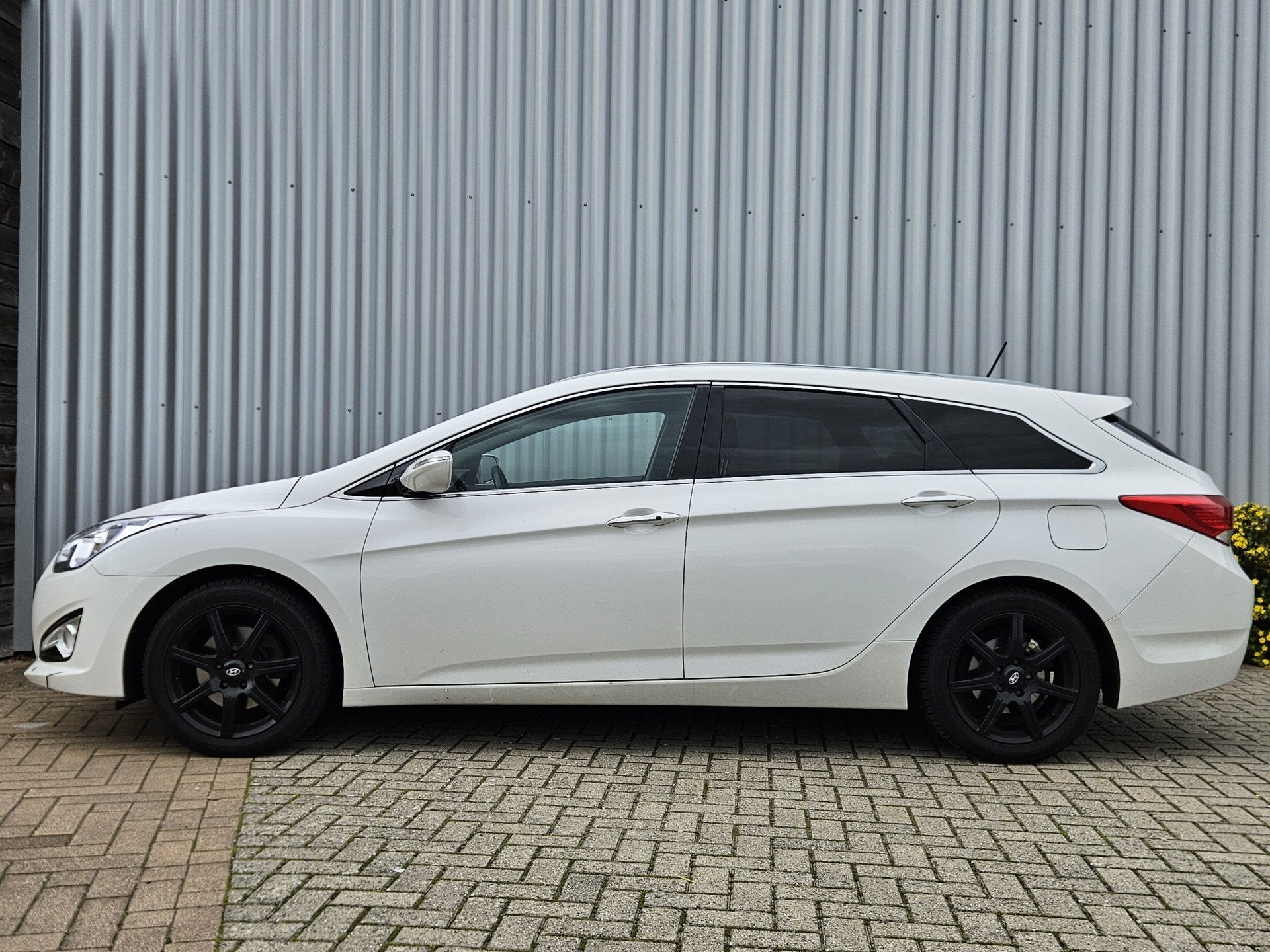 Hyundai i40 Wagon 1.7 CRDi Blue Business Edition / Camera!, Auto's, Euro 5, Stof, Gebruikt, 4 cilinders